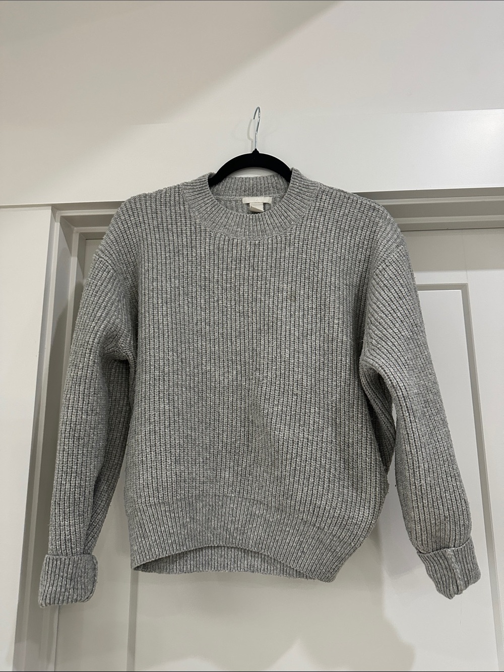 H&M KNIT Women's Gray Ribbed Crewneck Sweater